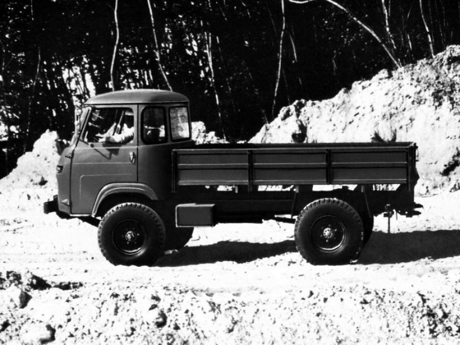  Saviem TP3 4x4 (712) 1975 года  (фото 2 из 3)